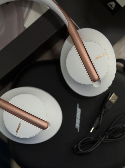 Audífono Bose Nc 700 1.1