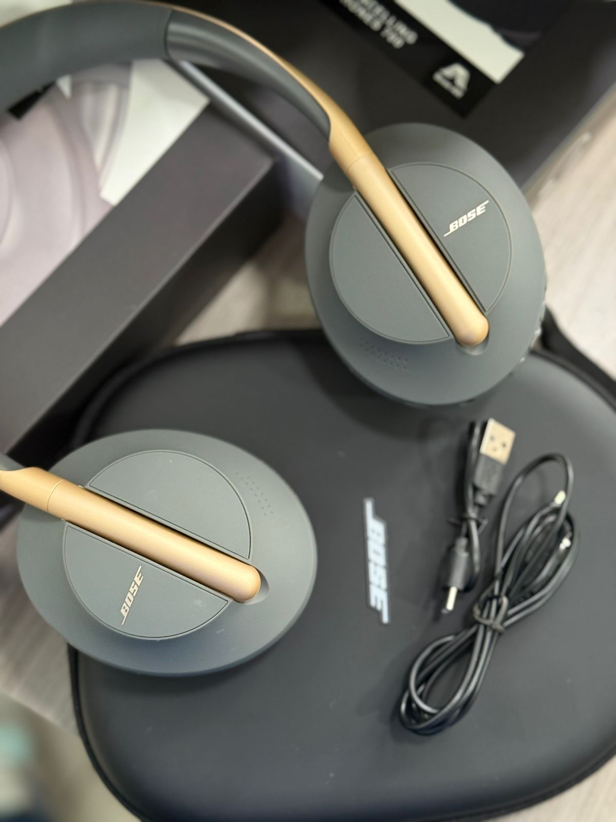 Audífono Bose Nc 700 1.1